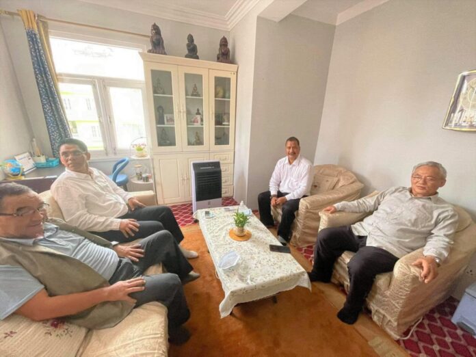 NCP General Secretary Biplov holds discussion with UML leader Thapa