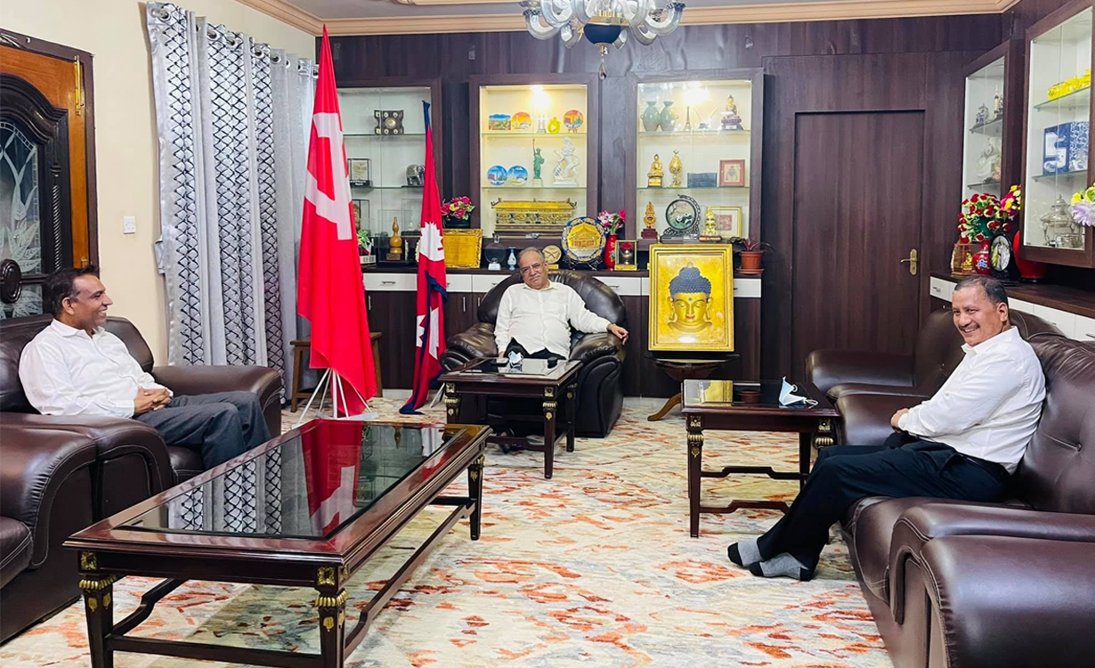 Maoist Chair Prachanda meets communist party leader Biplov