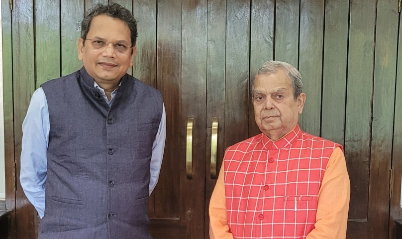 BJP leader Chauthaiwale meets Mahantha Thakur