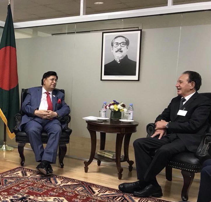 Foreign Minister Khadka meets with Bangladeshi counterpart
