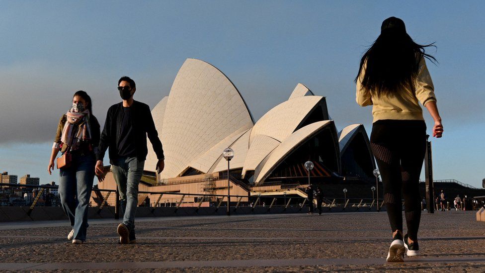 Australia to lift int’l travel ban from next month