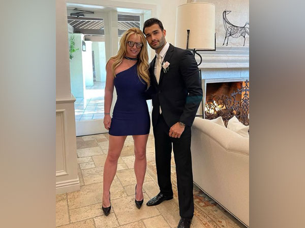 Britney Spears goes on vacation with Sam Asghari after conservatorship hearing