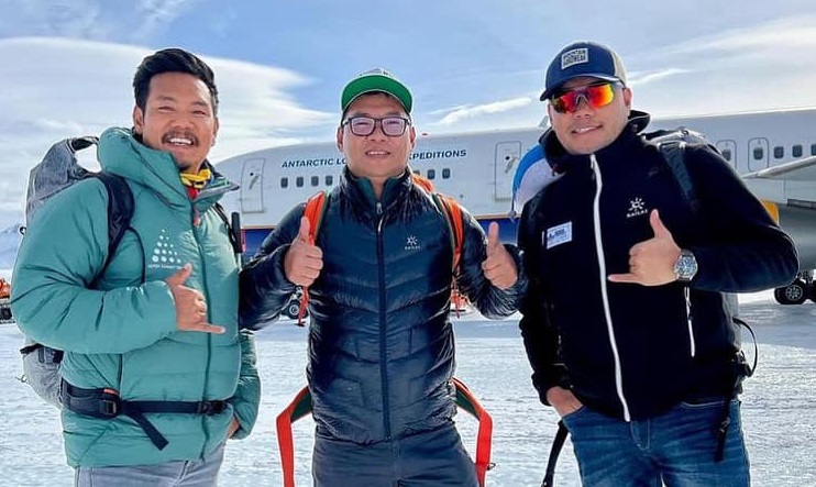 Three Sherpa brothers reach South Pole