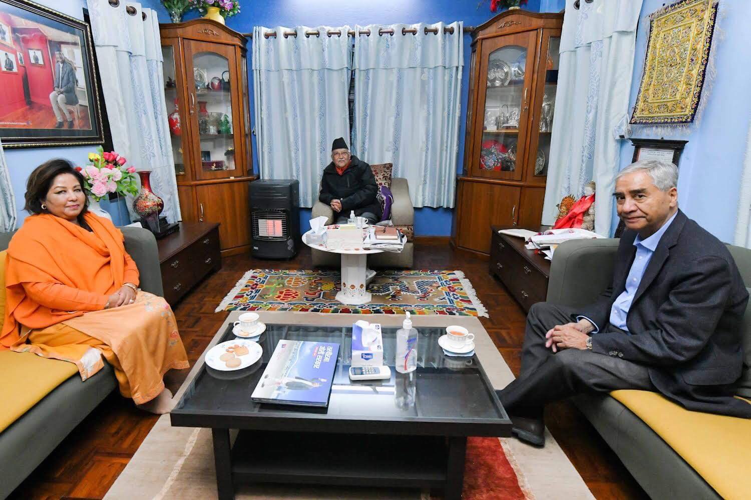 UML Chair Oli asks PM Deuba to come up with blueprint for cooperation