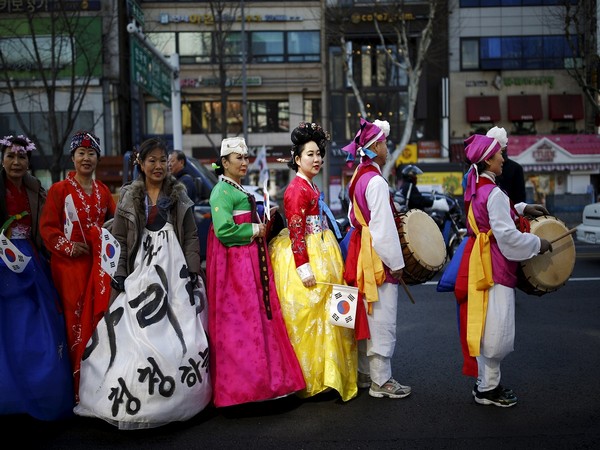 korean traditional dress - Picture of Seoul, South Korea - Tripadvisor