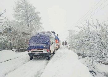 Snowfall disrupts Nagma-Gamgadhi road in Jumla