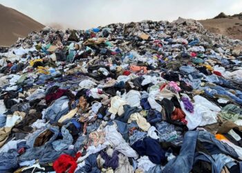 Pollution: Height of Mt Everest of clothing “disposed of every seven minutes”