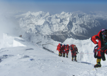Over 400 obtain Sagarmatha climbing permit this season