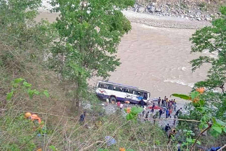 Doti bus mishap: 13 injured; child goes missing