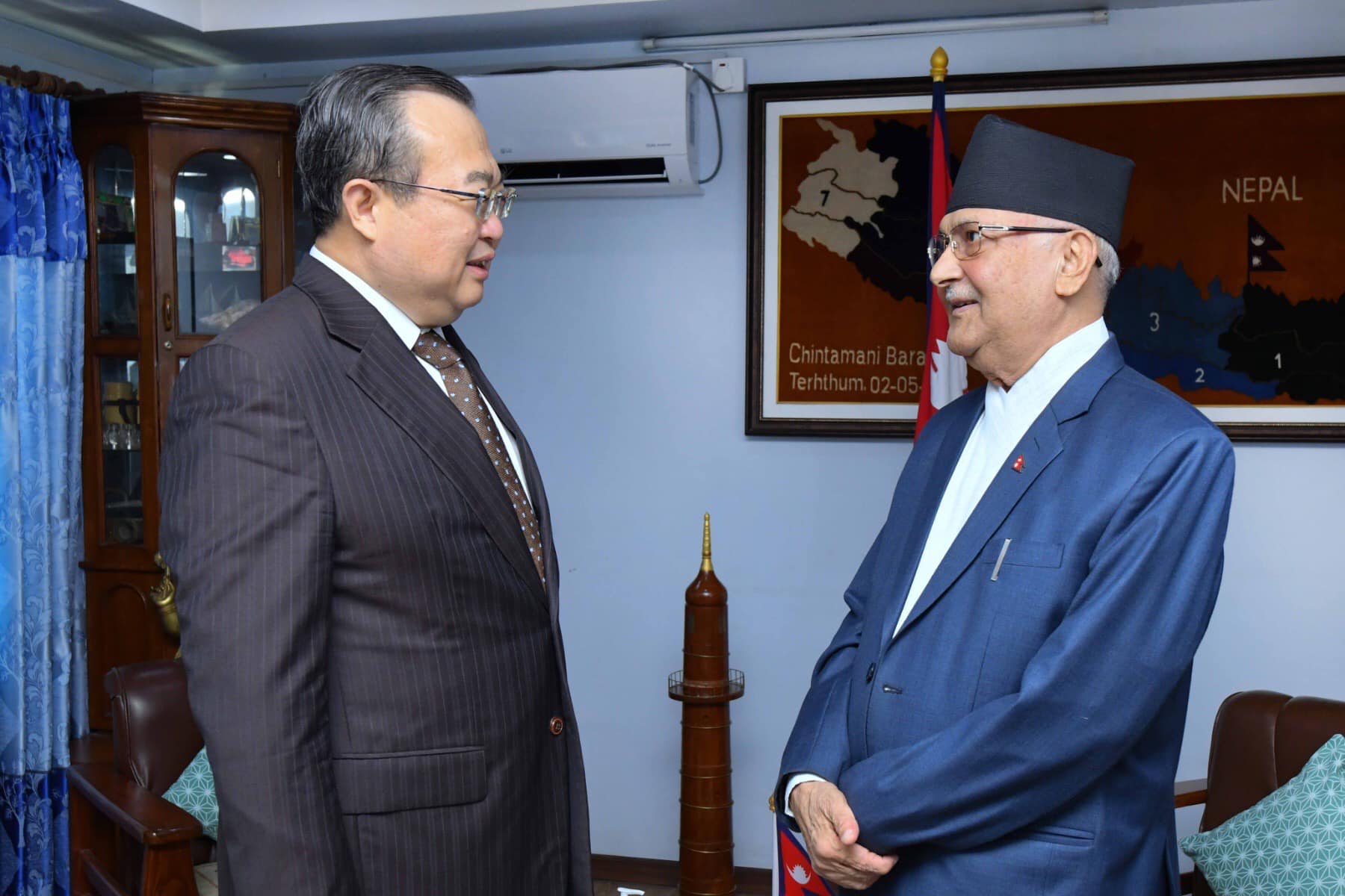CCP foreign department chief Liu and UML Chair Oli hold talks