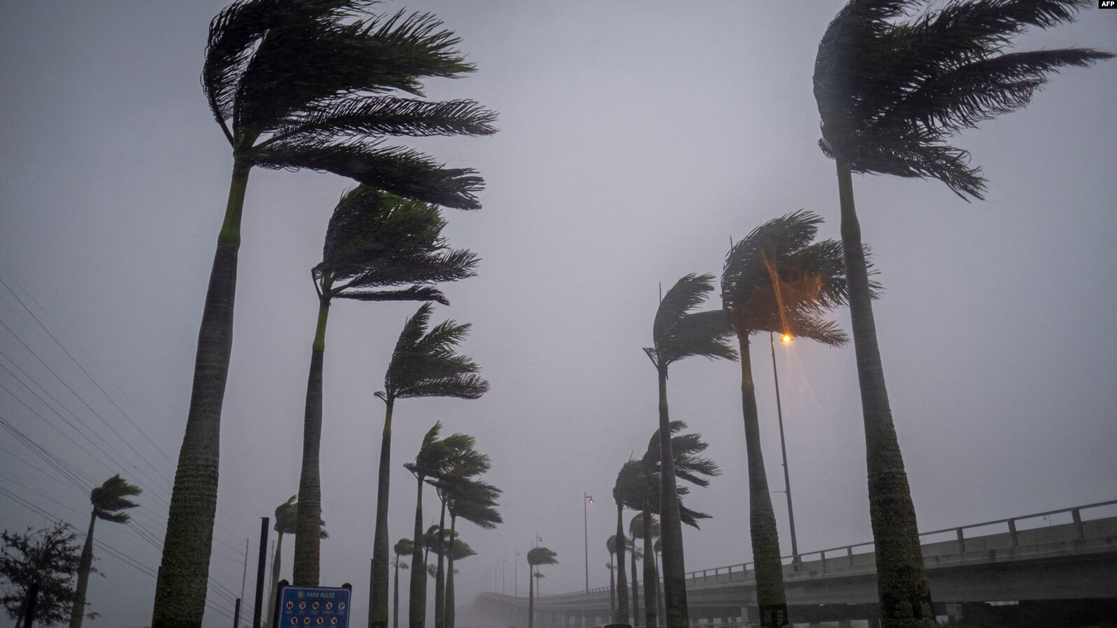 Hurricane Ian moves across Florida after powerful landfall