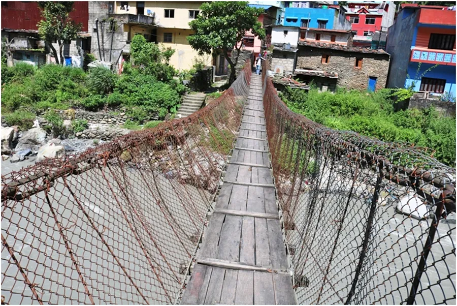 135-year-old suspension bridge awaits maintenance