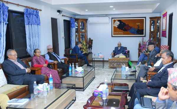 UML entrusts Chairman Oli to finalize candidates for elections