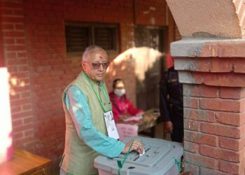 NC leader Dr. Koirala casts vote in Biratnagar