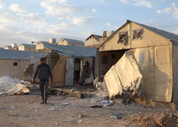 Monitors say 10 killed in Syria shelling of tent settlements