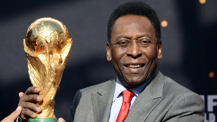 Football legend Pele dies aged 82