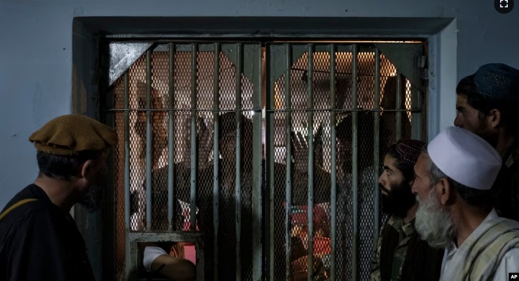 Taliban refill Afghan jails