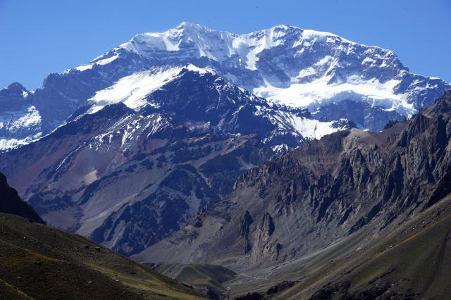 Manu Gurung climbs Mt Aconcagua of Argentina