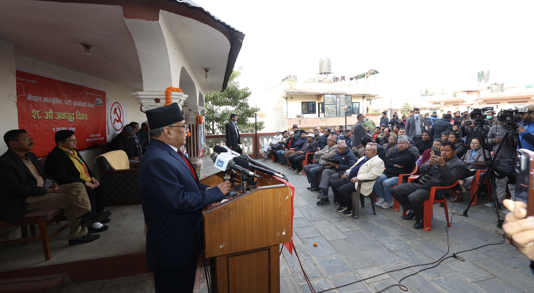 PM Dahal insists on unity among Maoist forces