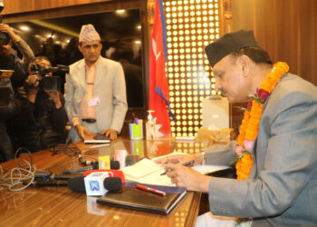 Finance Minister Mahat pledges to boost up economic confidence