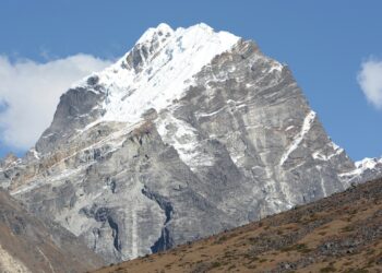 Nepal Police expedition team climbs Mt Lobuche