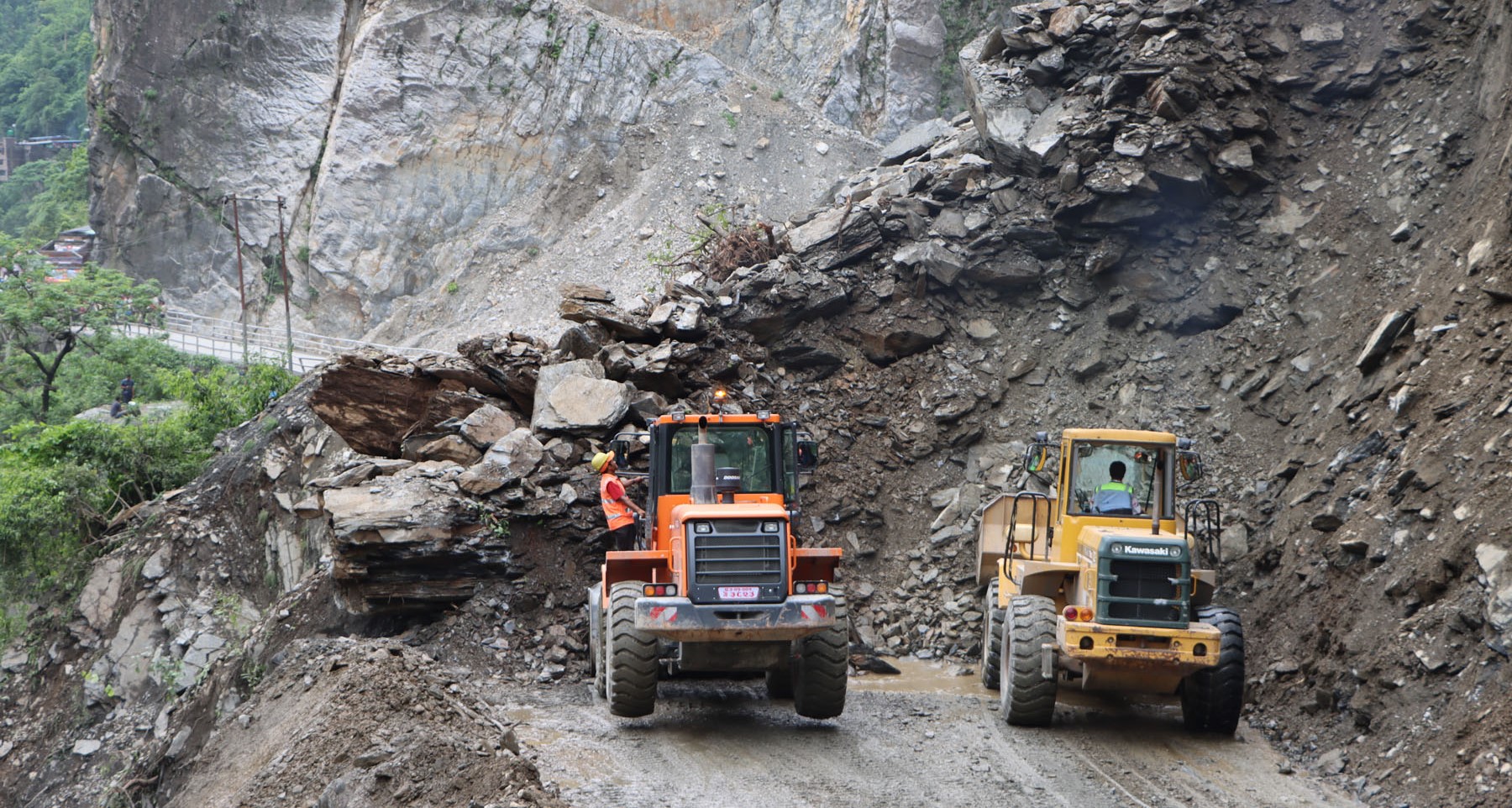 Landslide obstructs Siddhartha Highway in Palpa