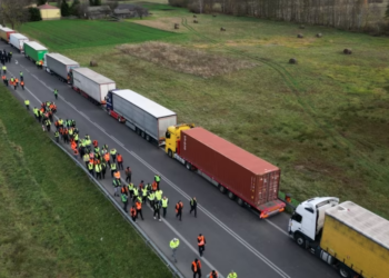 Around 3,000 trucks stuck at Ukrainian border due to Polish drivers’ blockade
