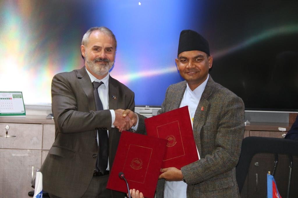 ADB and Nepal sign $160 million loan and $600,000 grant agreement