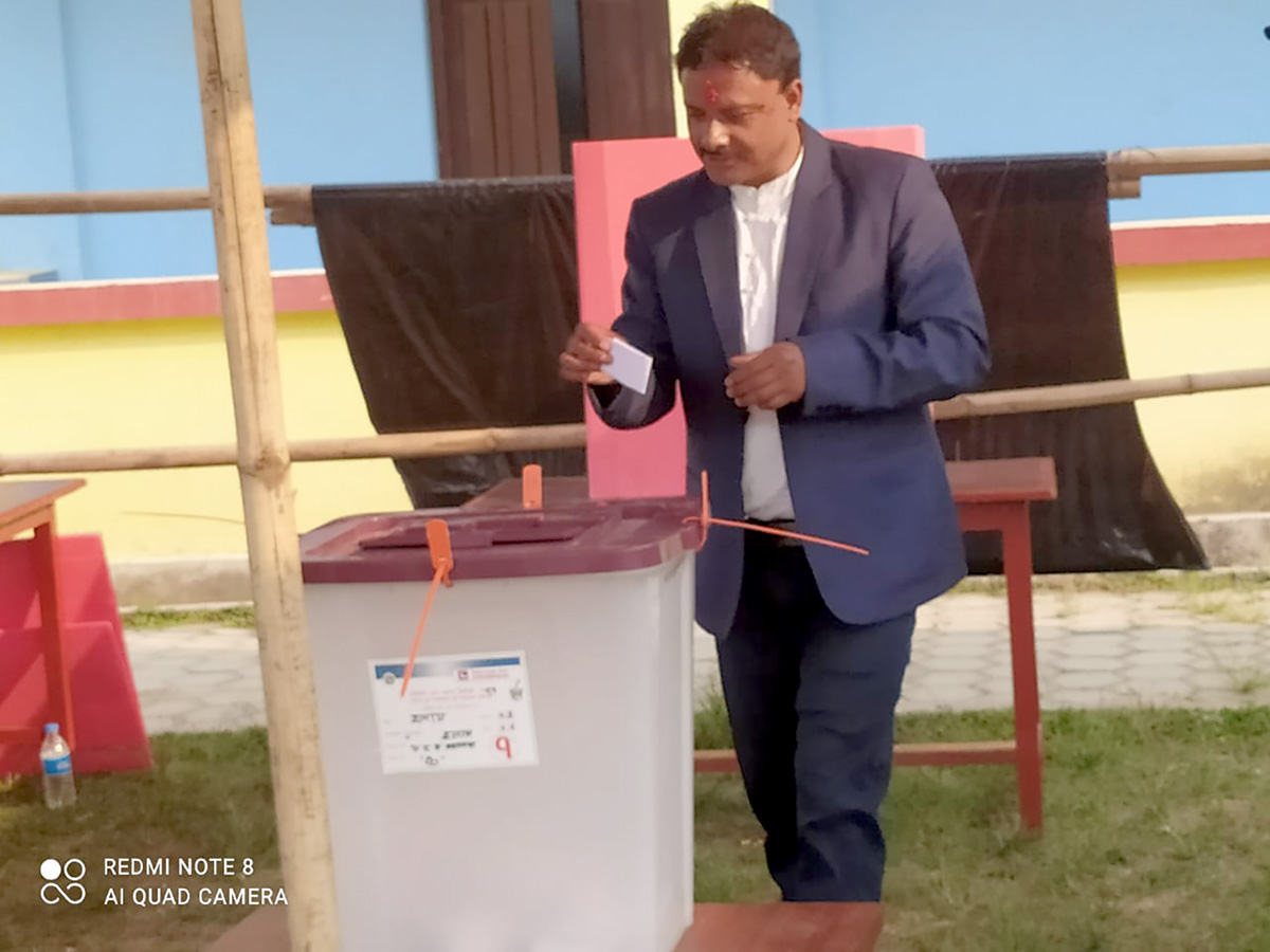 Vote rigging inside polling center in Ilam, police seize materials