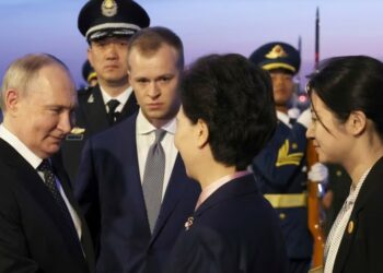 Xi hosts Putin for Beijing talks