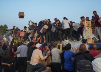 800,000 people flee Rafah without safe options amid Israeli military