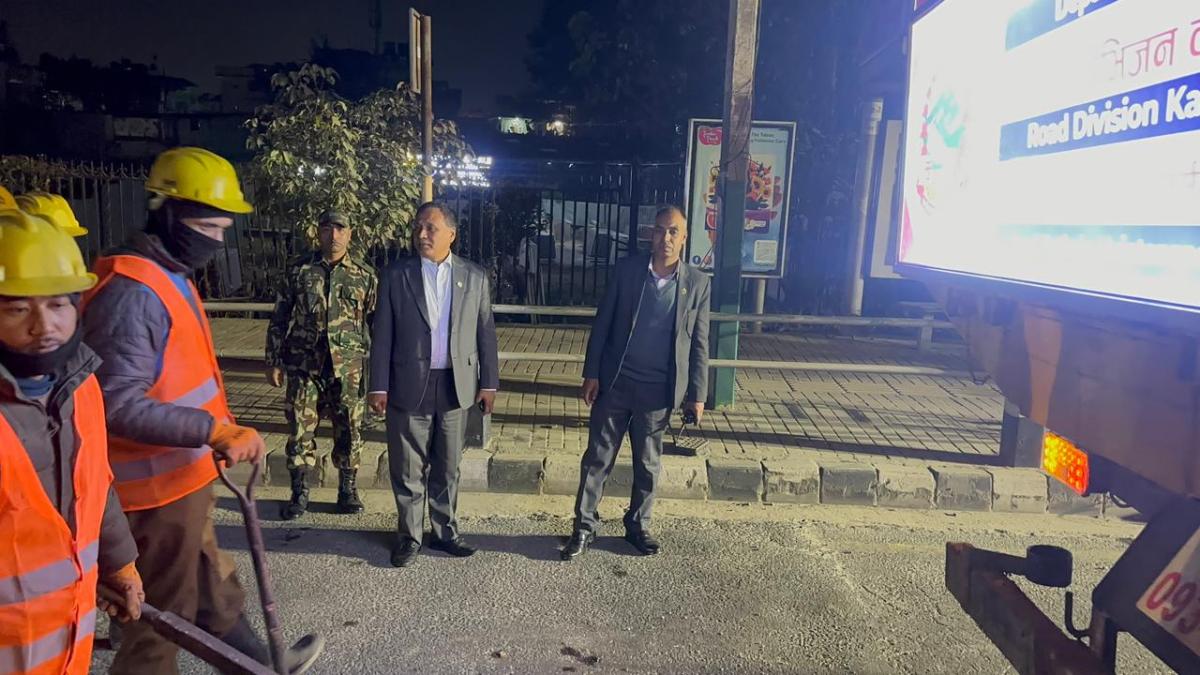 Govt launches road ambulance for instant pothole repair